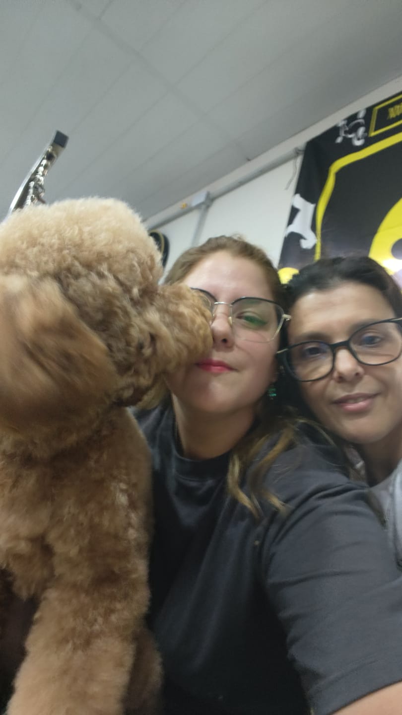 Naty y María con perritos en Peluquería K-NINA